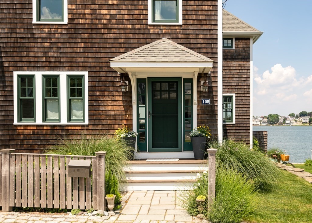 105 Hampton Circle Hull, MA 02045 - Photo 2 of 29