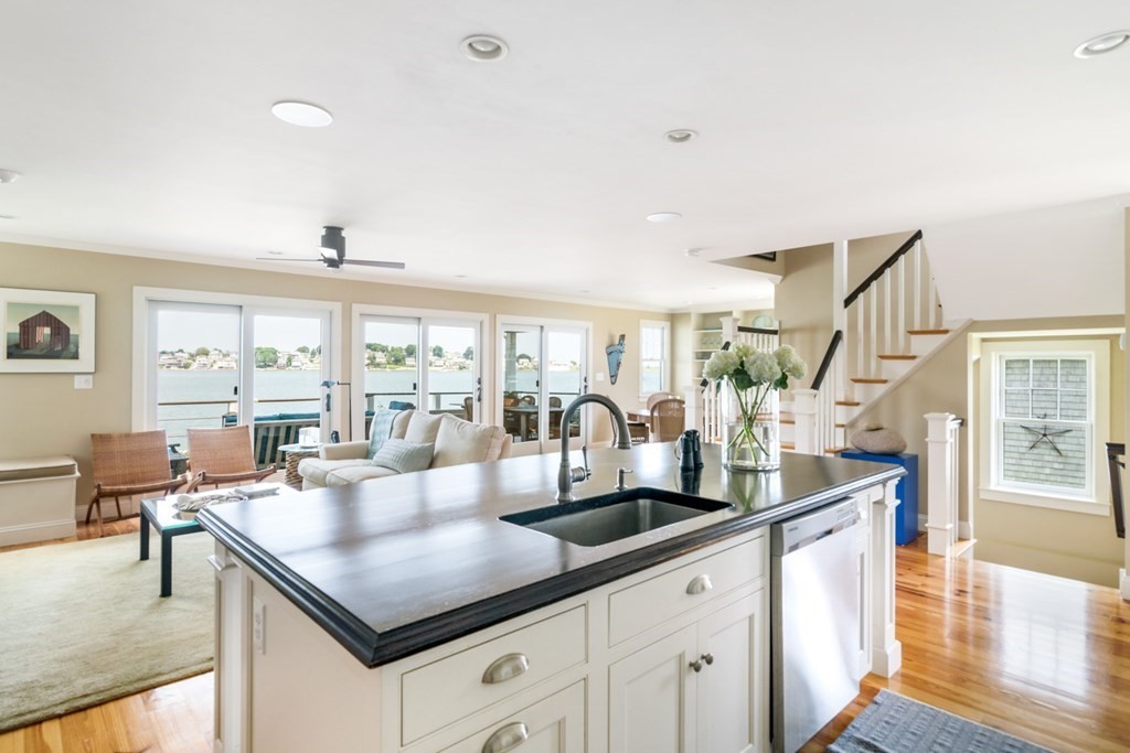 105 Hampton Circle Hull, MA 02045 - Photo 7 of 29