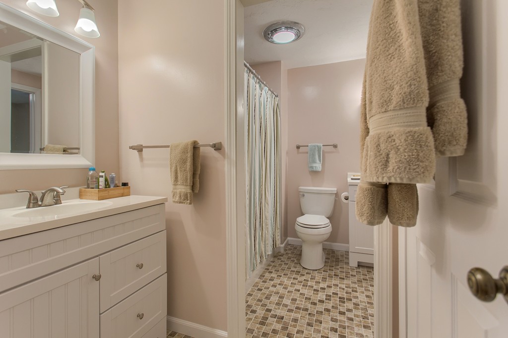 511 Ridgefield Circle, Unit A Clinton, MA 01510 - Photo 16 of 30 Gallery Image 16
