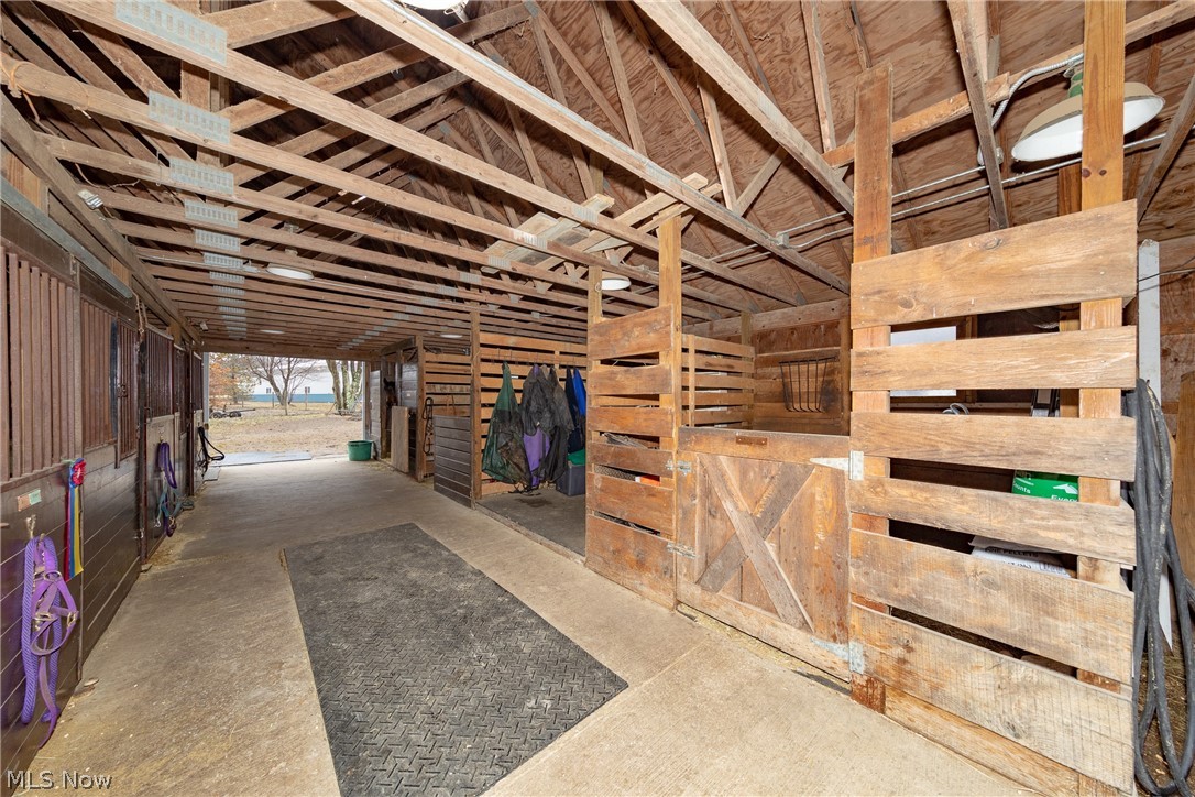 13125 Pearl Road Chardon, OH 44024 - Photo 40 of 48