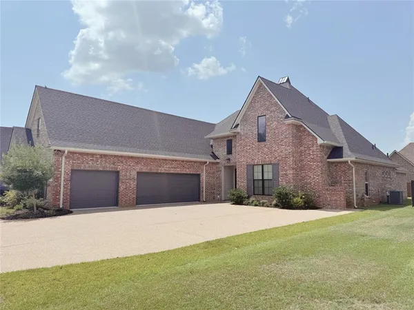 $589,900 | 262 Poydras Avenue, Bossier City, LA 71111