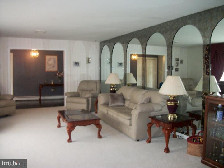 5159 Church Road Mount Laurel, NJ 08054 - Photo 5 of 25 Living Room