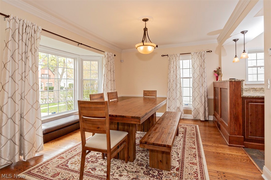 3685 Lytle Road Beachwood, OH 44122 - Photo 10 of 27 Dining Area opens to the Kitchen