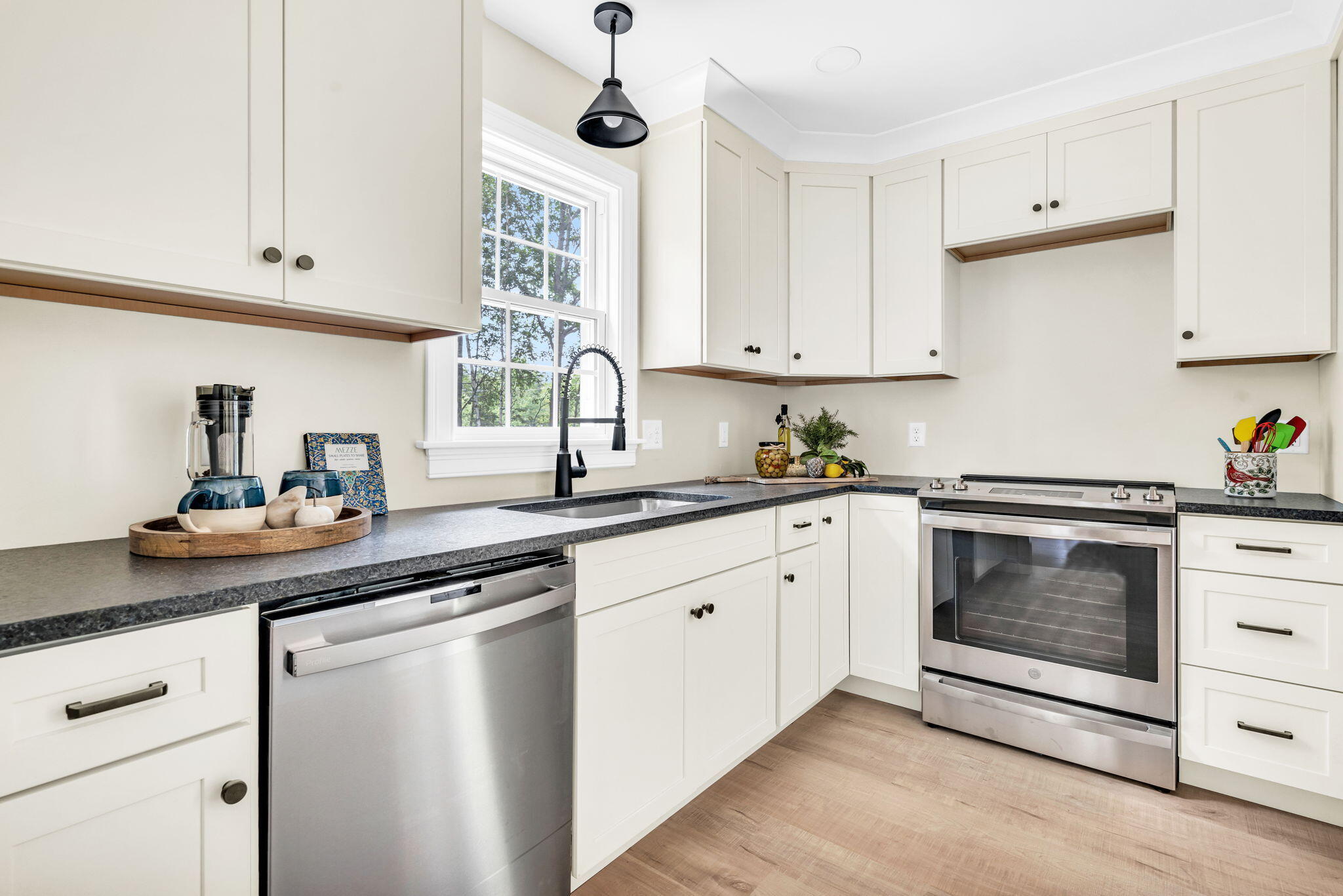 17 Hemon Cobb Road Windham, ME 04062 - Photo 9 of 32 10-web-or-mls-DSC09068