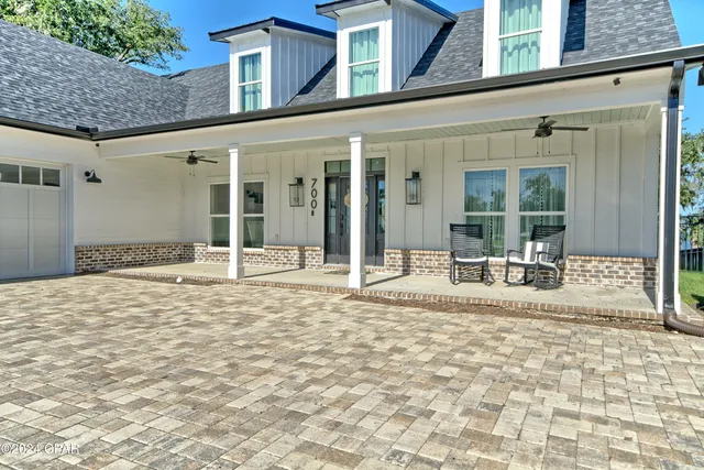 $1,259,999 | 700 East 2nd Street, Lynn Haven, FL 32444