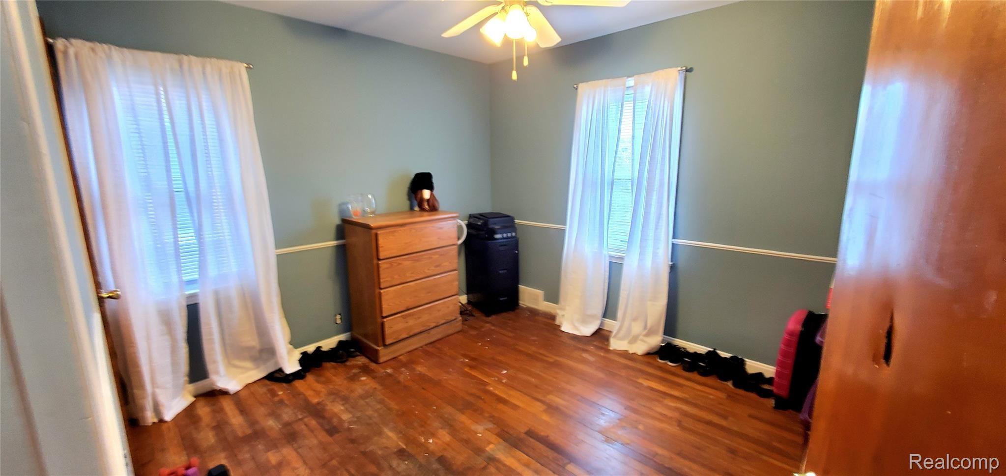 11615 Roxbury Street Detroit, MI 48224 - Photo 12 of 21 Bedroom 1 - pic 2.jpg