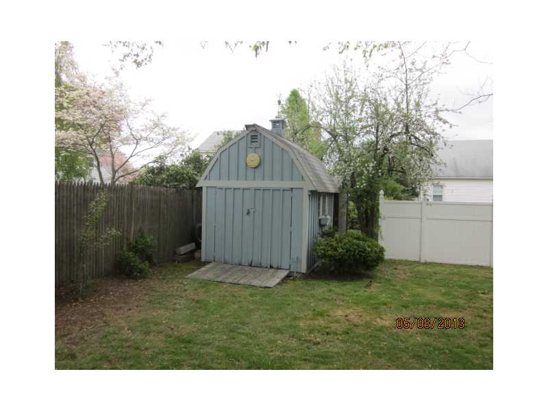 64 Briarcliffe Road Cranston, RI 02910 - Photo 4 of 4 Yard/Garden.