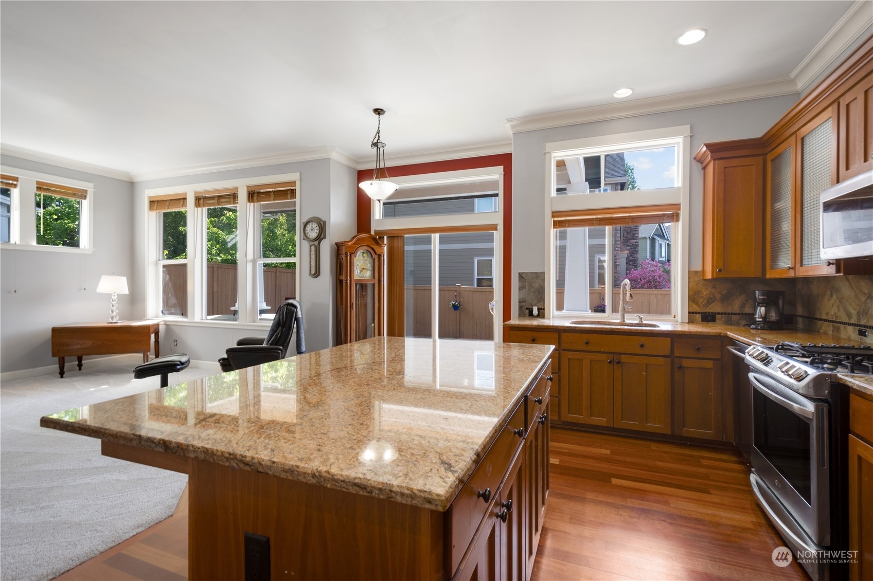 705 South 36th Place Renton, WA 98055 - Photo 9 of 30