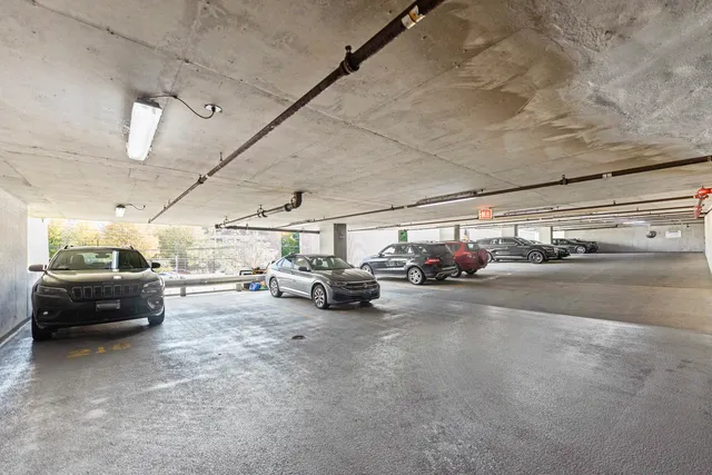 $319,000 | 1845 South Michigan Avenue, Unit 1003, Chicago, IL 60616