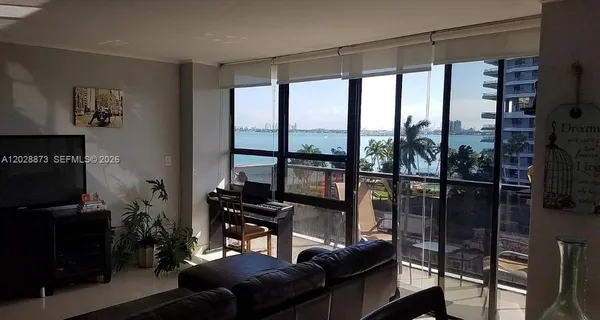 $3,200 | 600 Northeast 36th Street, Unit 603, Miami, FL 33137