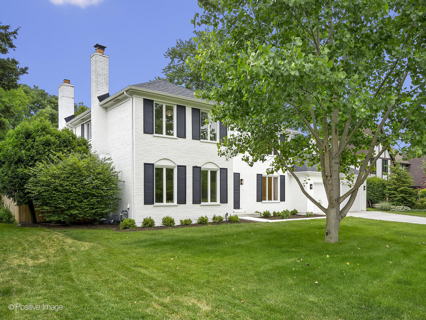 21 Princeton Road Hinsdale, IL 60521 - Photo 4 of 37 a front view of a house with a yard