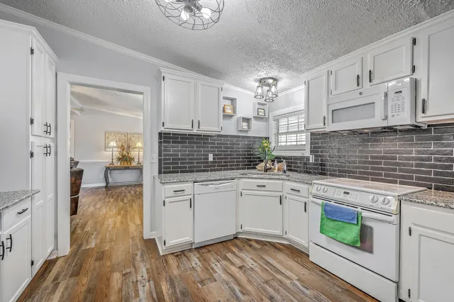 $425,000 | 1009 Lion Heart Lane, Summerton, SC 29148