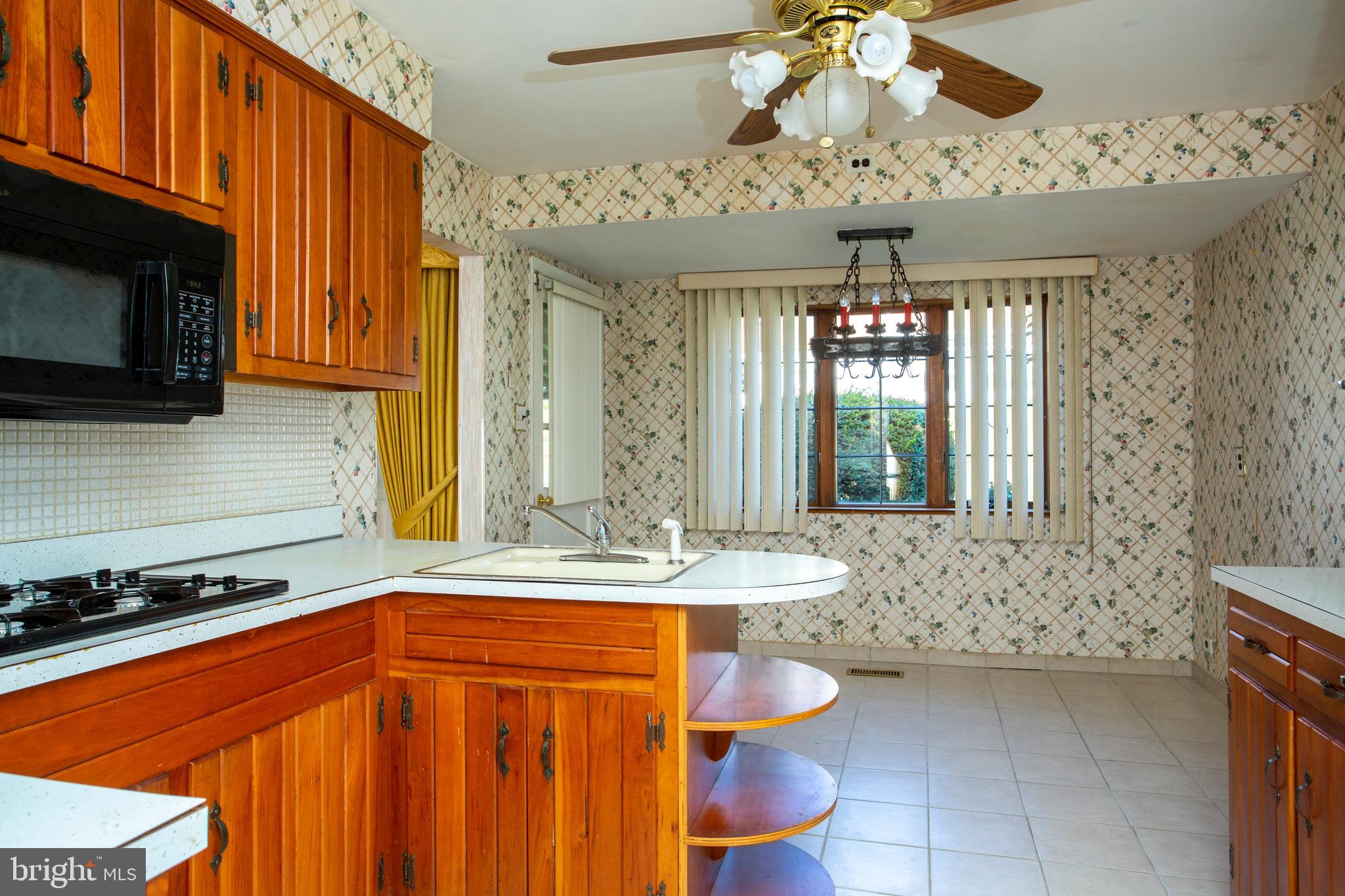 637 Renz Street Philadelphia, PA 19128 - Photo 13 of 32 Gallery Image 13