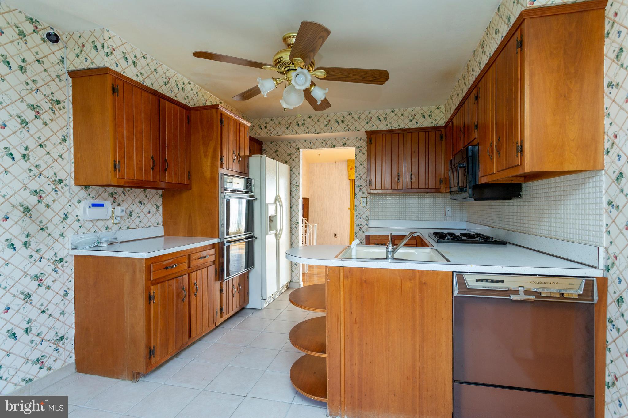 637 Renz Street Philadelphia, PA 19128 - Photo 15 of 32 Gallery Image 15