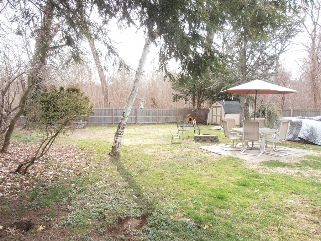 33 Arden Street Springfield, MA 01118 - Photo 8 of 9