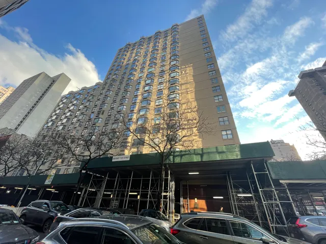 $4,350 | 400 East 71st Street, Unit 21V | Lenox Hill