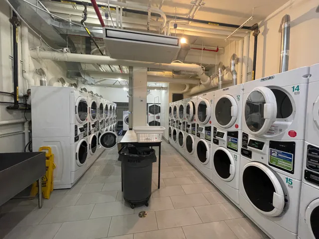 $4,350 | 400 East 71st Street, Unit 21V | Lenox Hill