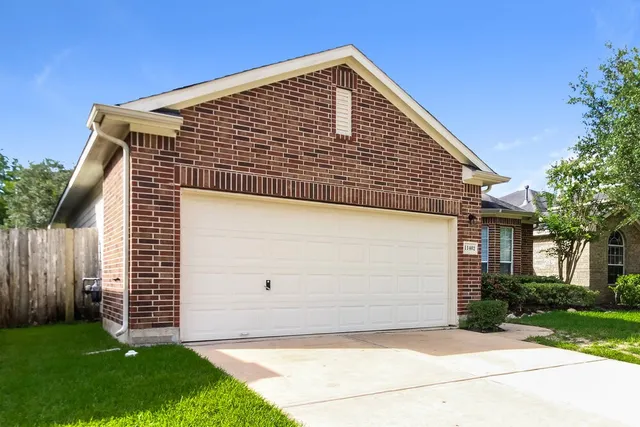 $1,990 | 11402 English Rose Trail, Missouri City, TX 77459