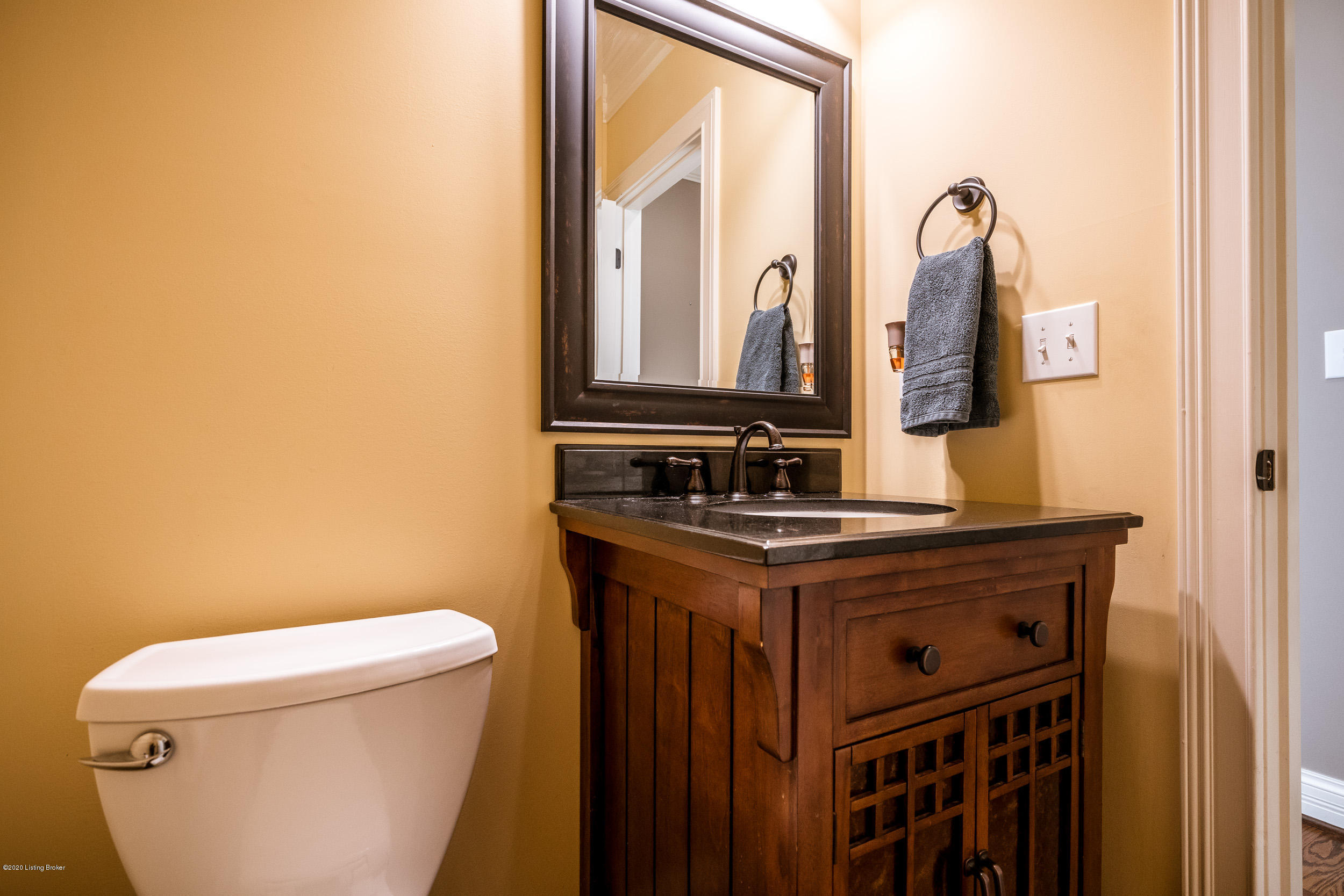 13314 Ridgemoor Drive Prospect, KY 40059 - Photo 39 of 76 Powder Room