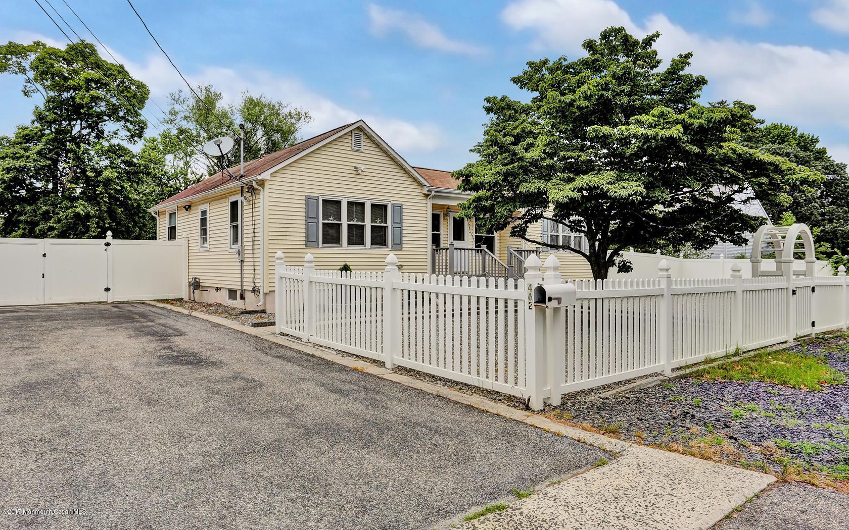 462 Augustus Road Brick, NJ 08723 - Photo 4 of 23 4