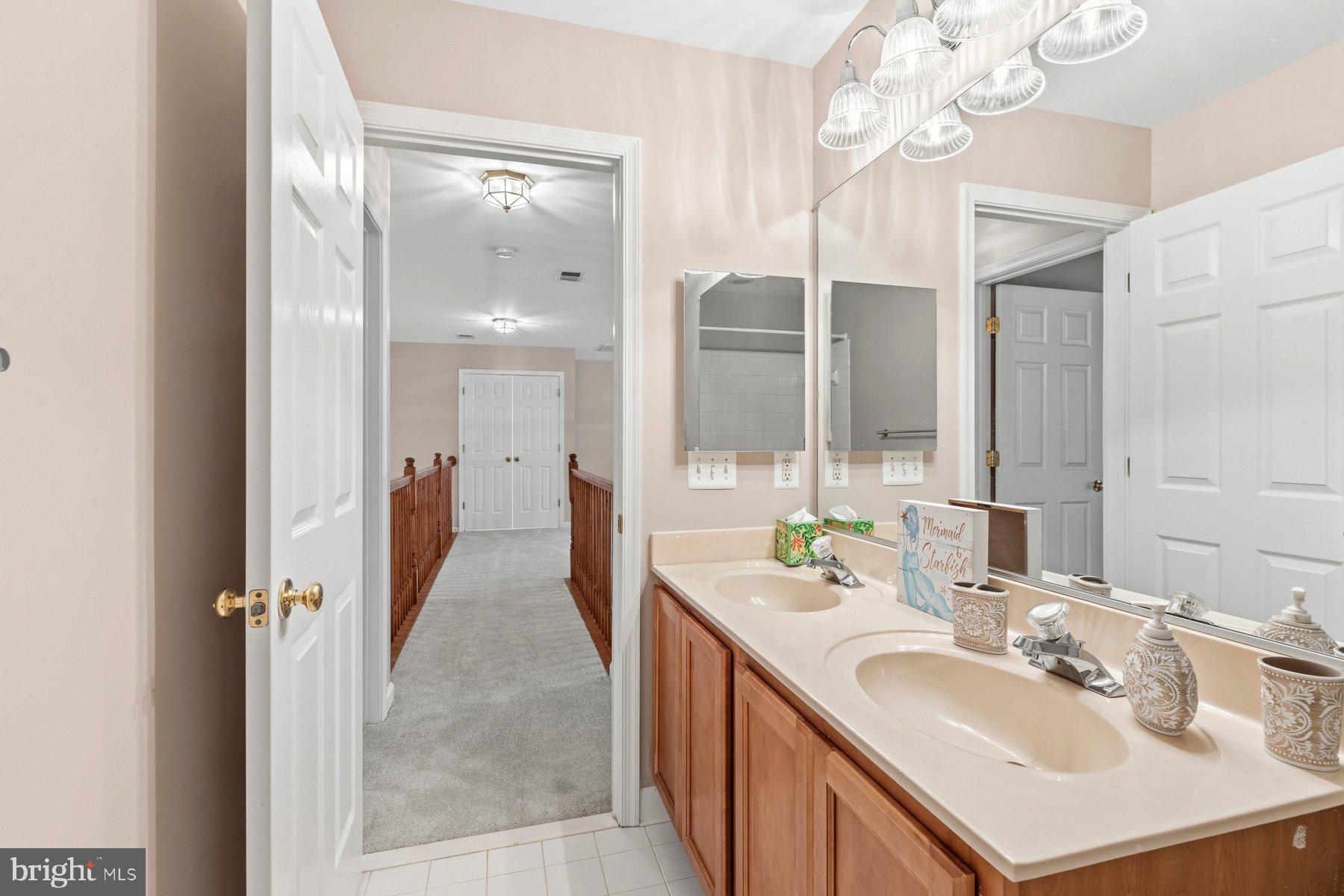 184 Hickory Point Road Pasadena, MD 21122 - Photo 32 of 57
