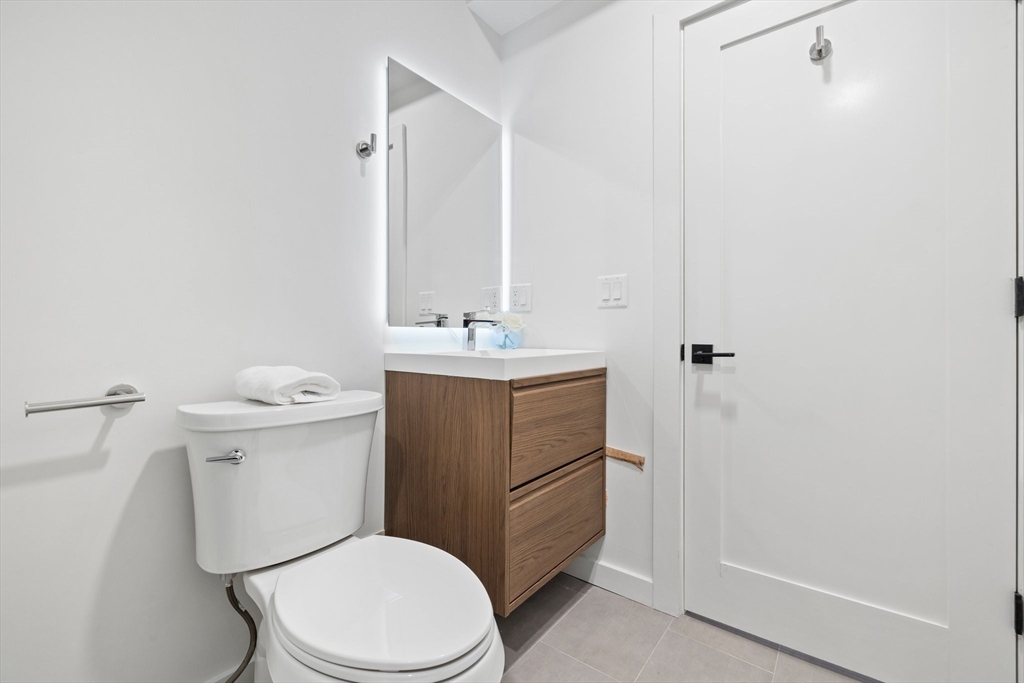 33 Kenberma Road, Unit 2 Boston, MA 02124 - Photo 14 of 26 Gallery Image 14