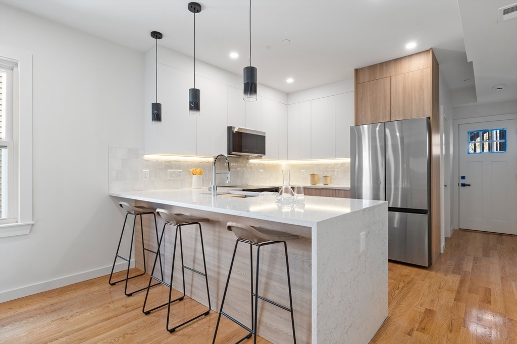 33 Kenberma Road, Unit 2 Boston, MA 02124 - Photo 8 of 26 Gallery Image 8