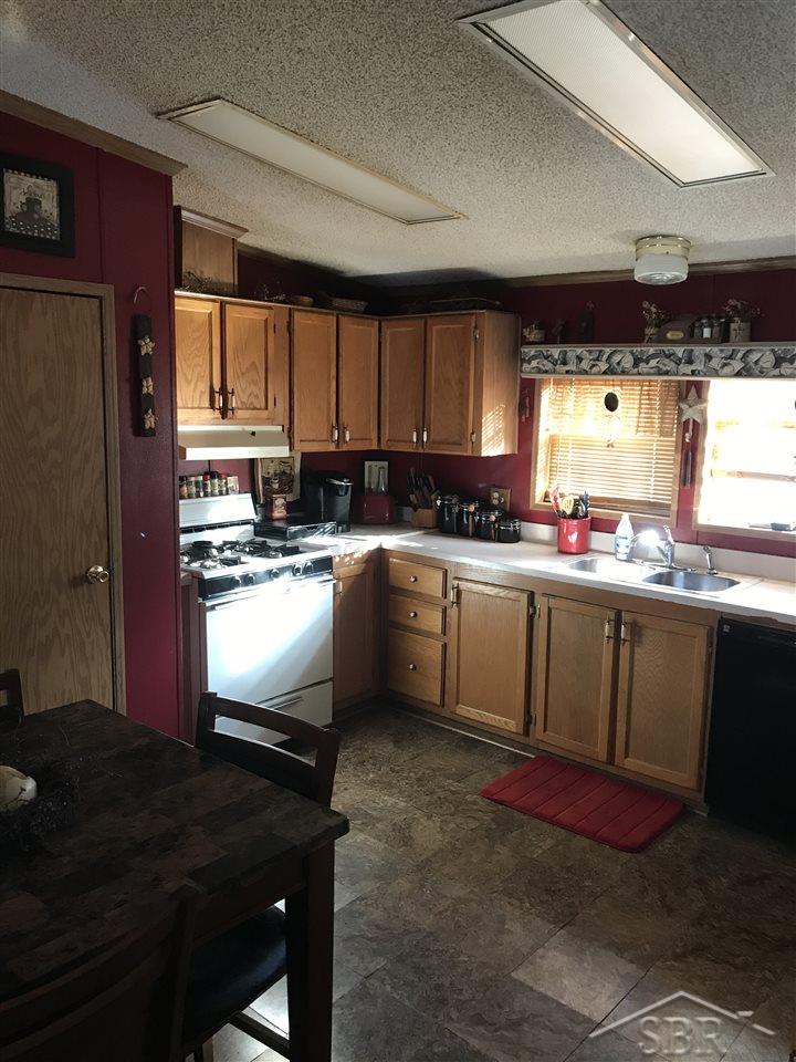 6735 Townline Road Birch Run, MI 48415 - Photo 3 of 20 31340070-2.JPG