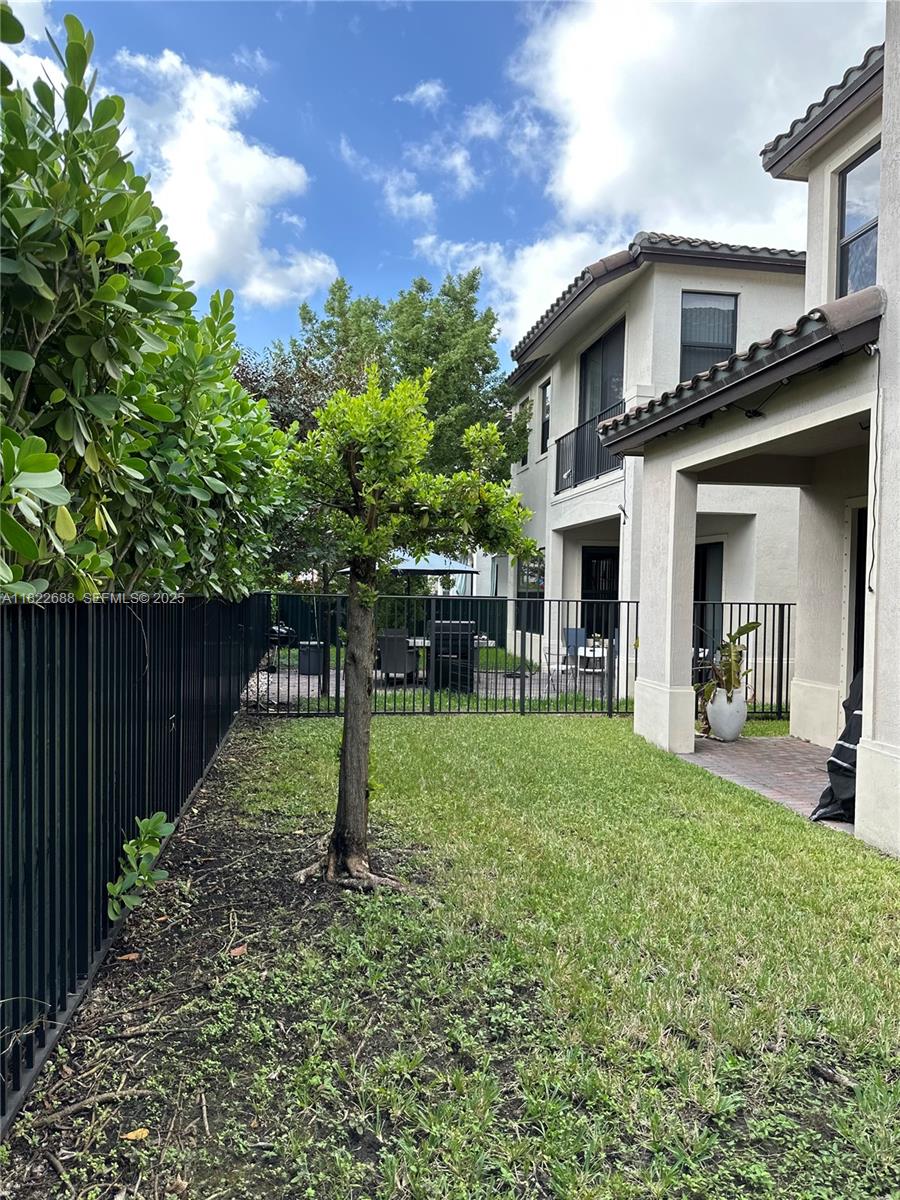 3278 West 97th Terrace Hialeah, FL 33018 - Photo 10 of 97