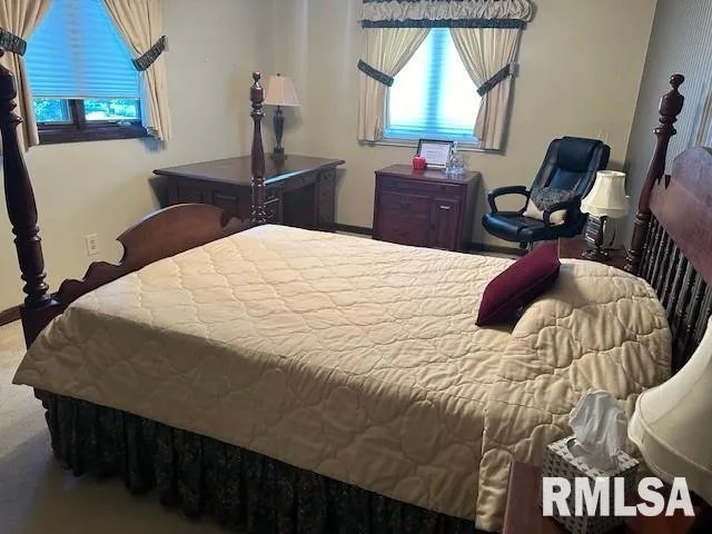 $240,000 | 1322 Cynthia Court, Taylorville, IL 62568