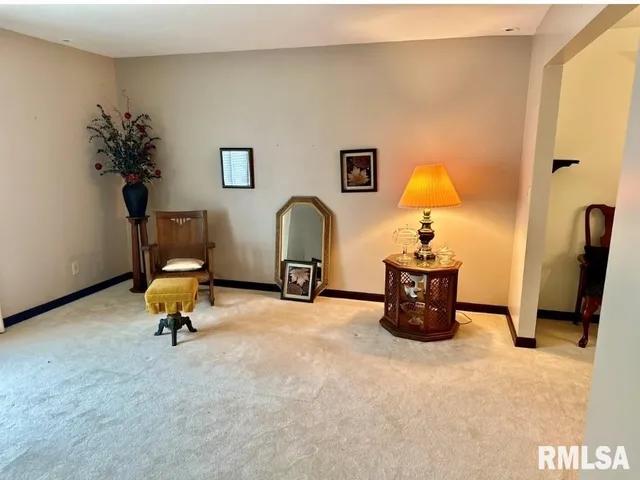 $240,000 | 1322 Cynthia Court, Taylorville, IL 62568