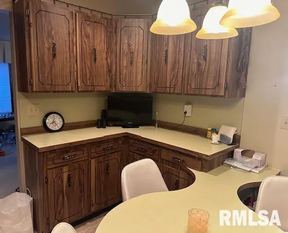 $240,000 | 1322 Cynthia Court, Taylorville, IL 62568