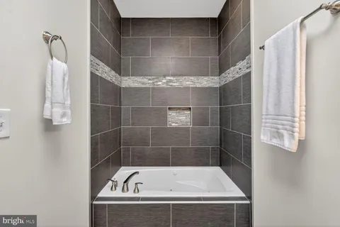 $1,025,000 | 1428 C Street Southeast, Washington, DC 20003