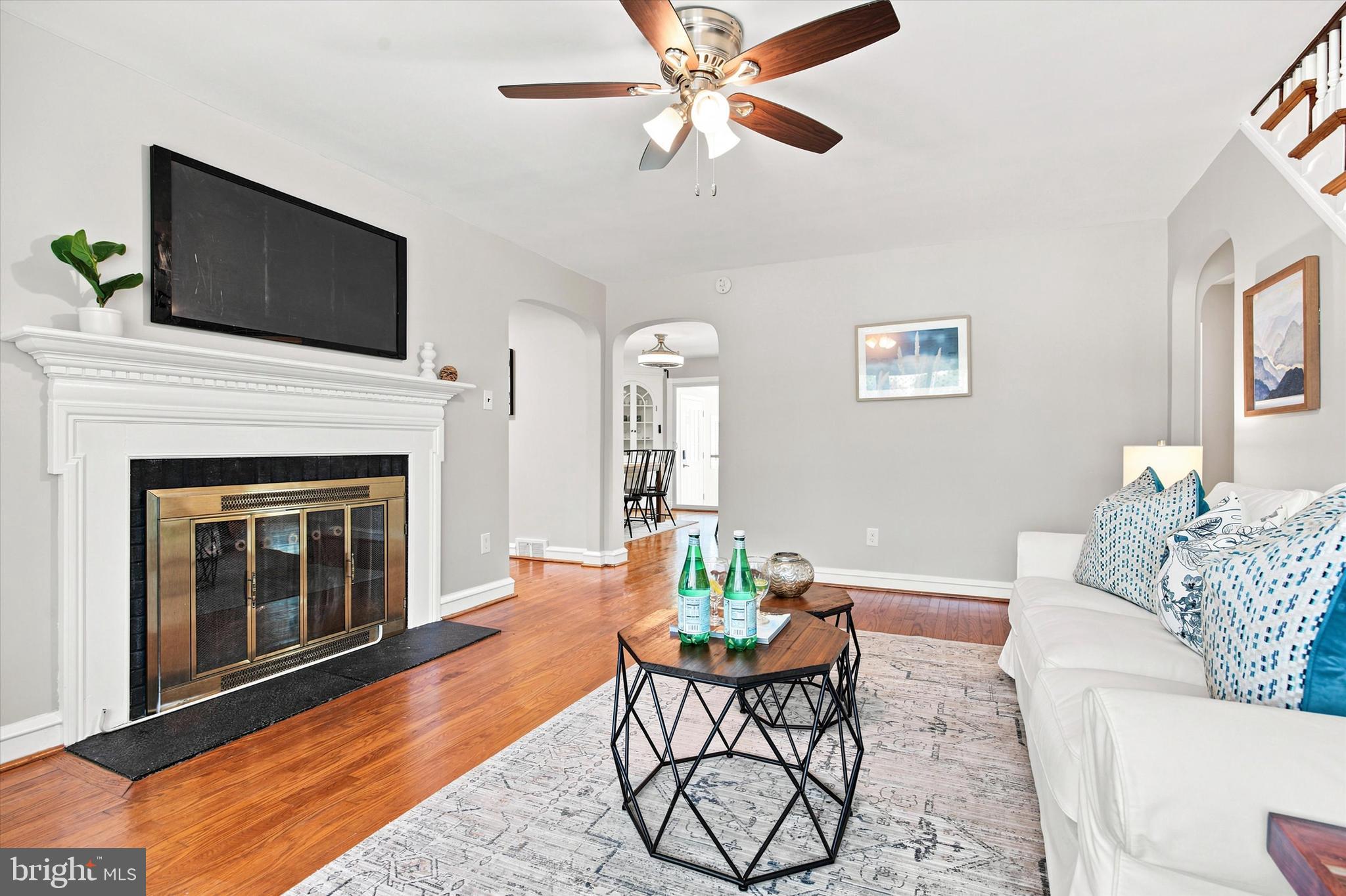 411 Osborne Lane Wallingford, PA 19086 - Photo 8 of 58