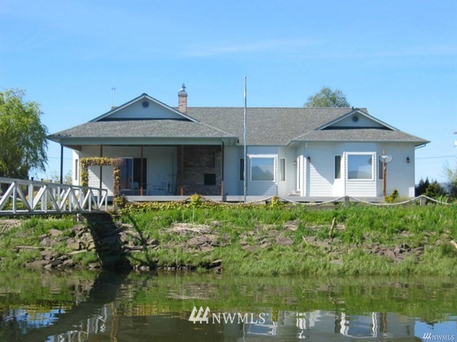 271 North Welcome Slough Road Cathlamet, WA 98612 - Photo 1 of 1 Gallery Image 1