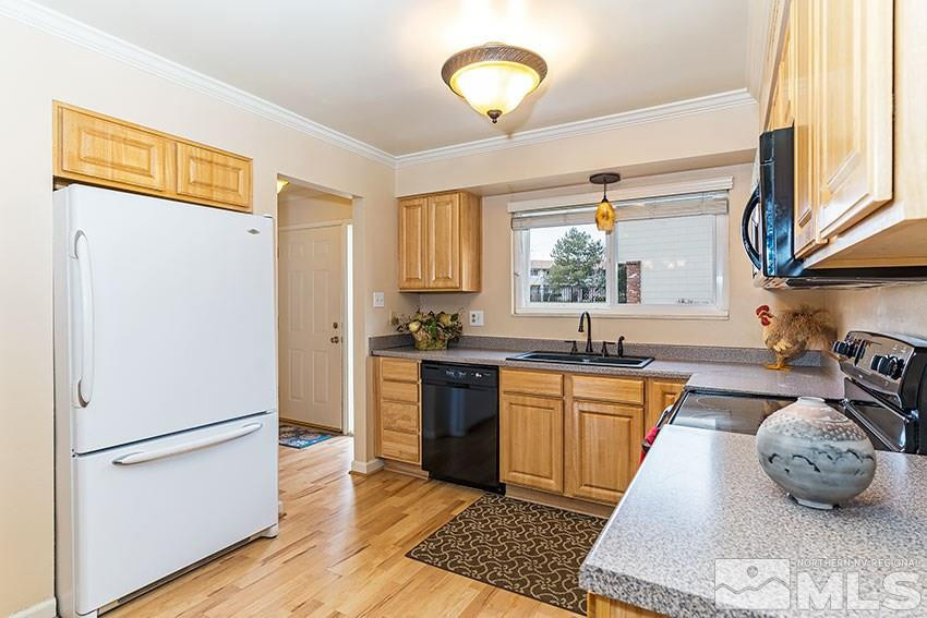 263 Smithridge Drive Reno, NV 89502 - Photo 7 of 16 Photo 7
