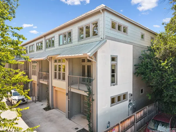 $3,500 | 135 Cedar Street, Unit 105, San Antonio, TX 78210