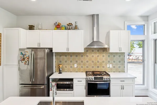 $3,500 | 135 Cedar Street, Unit 105, San Antonio, TX 78210