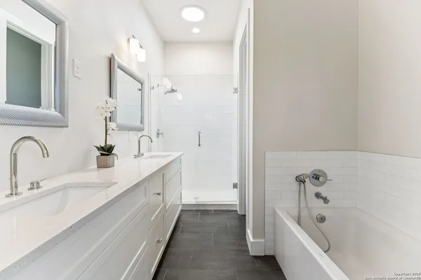 $3,500 | 135 Cedar Street, Unit 105, San Antonio, TX 78210