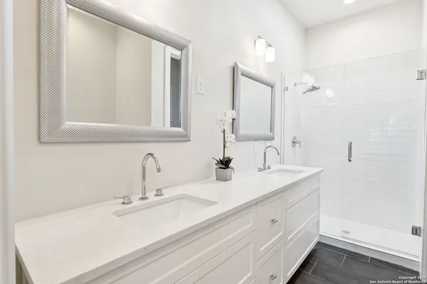 $3,500 | 135 Cedar Street, Unit 105, San Antonio, TX 78210