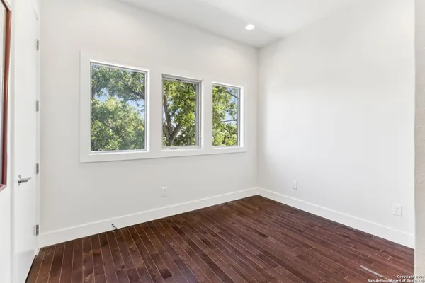 $3,500 | 135 Cedar Street, Unit 105, San Antonio, TX 78210