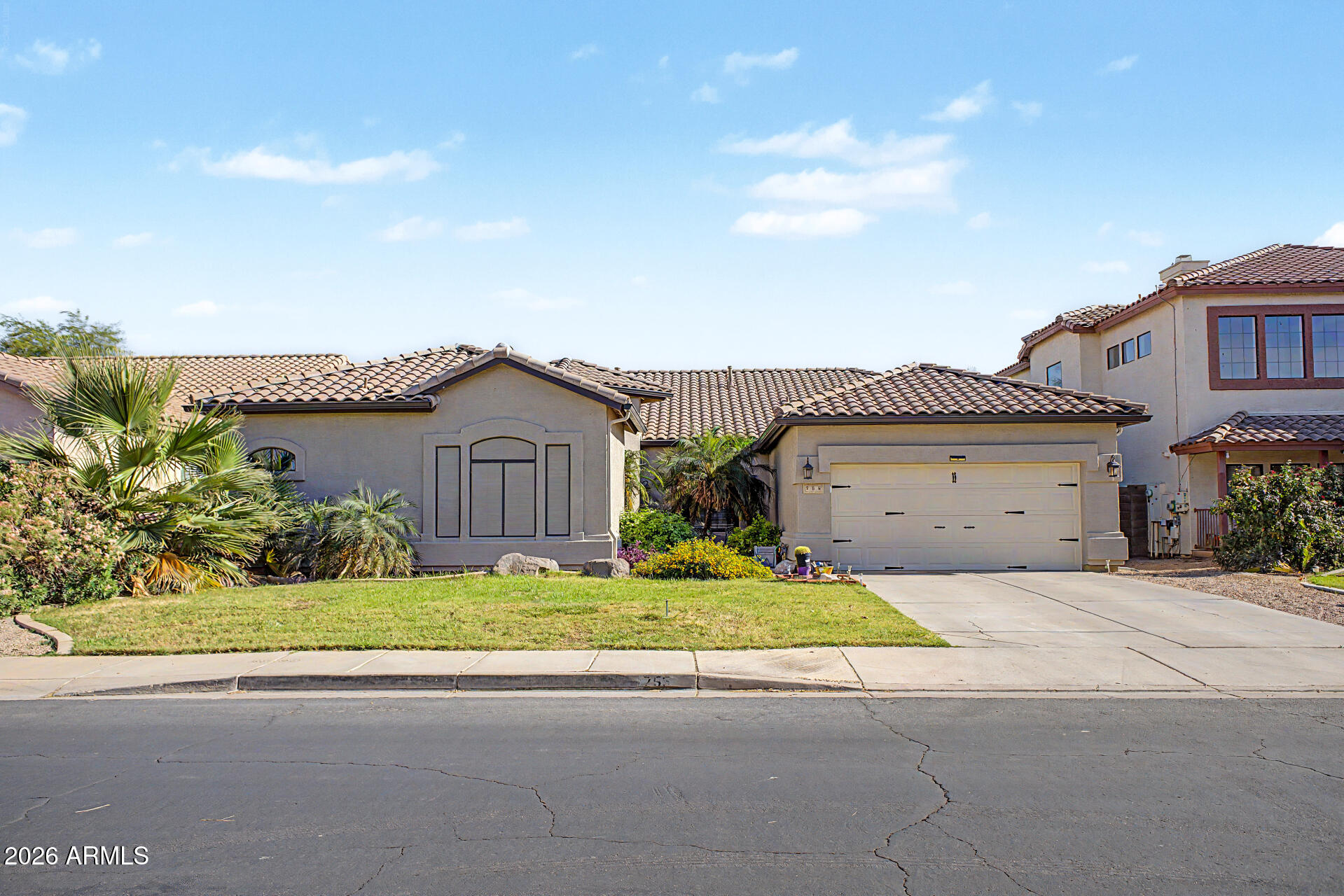 755 East Orchid Lane Gilbert, AZ 85296 - Photo 3 of 47 01 - Orchid