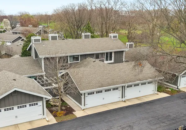 $334,900 | 10 West Windsor Court, Sugar Grove, IL 60554