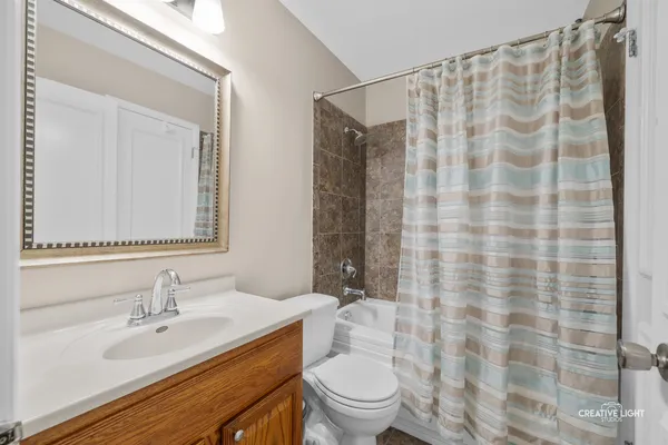 $334,900 | 10 West Windsor Court, Sugar Grove, IL 60554