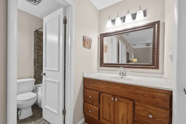 $334,900 | 10 West Windsor Court, Sugar Grove, IL 60554