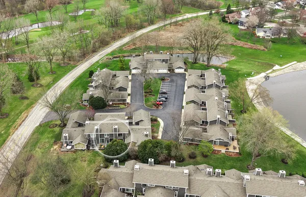 $334,900 | 10 West Windsor Court, Sugar Grove, IL 60554