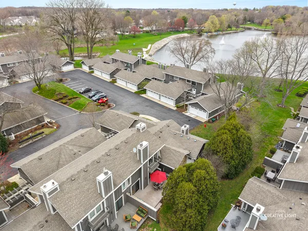$334,900 | 10 West Windsor Court, Sugar Grove, IL 60554