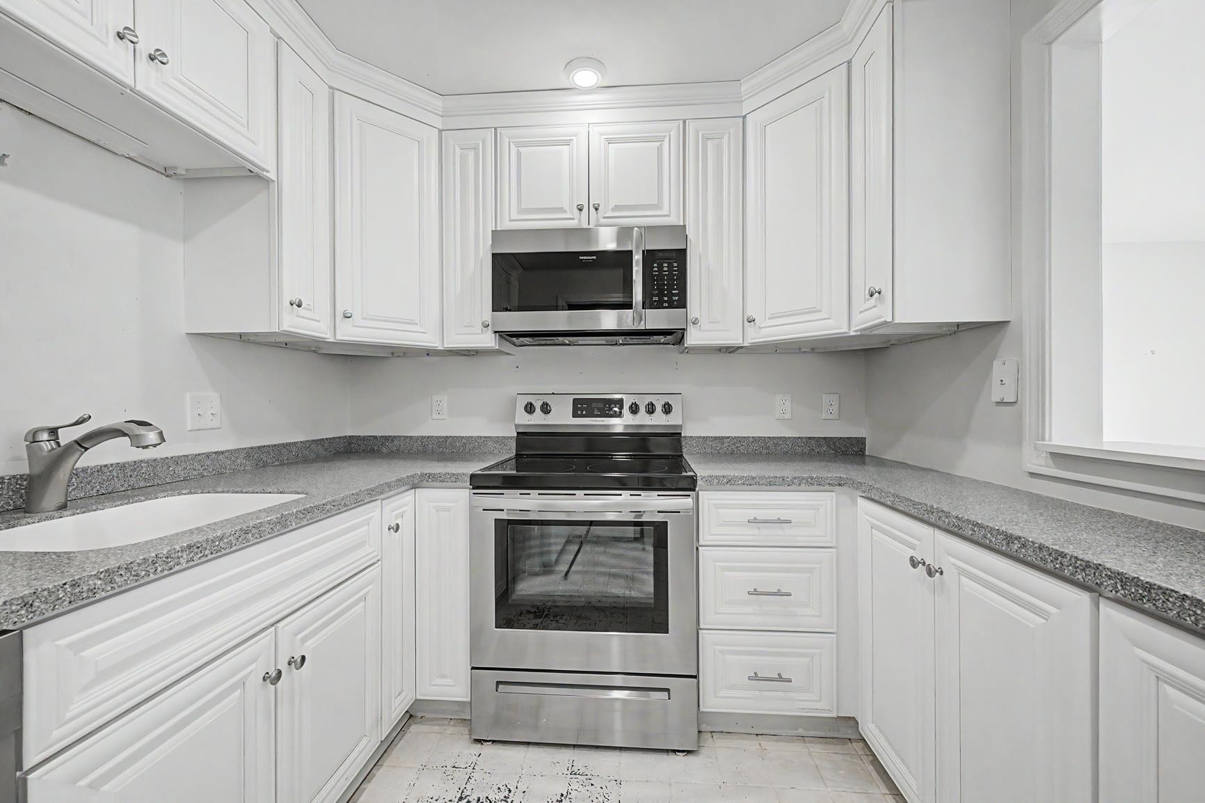 332 Parkside Road, Unit 3 New London, NH 03257 - Photo 11 of 25