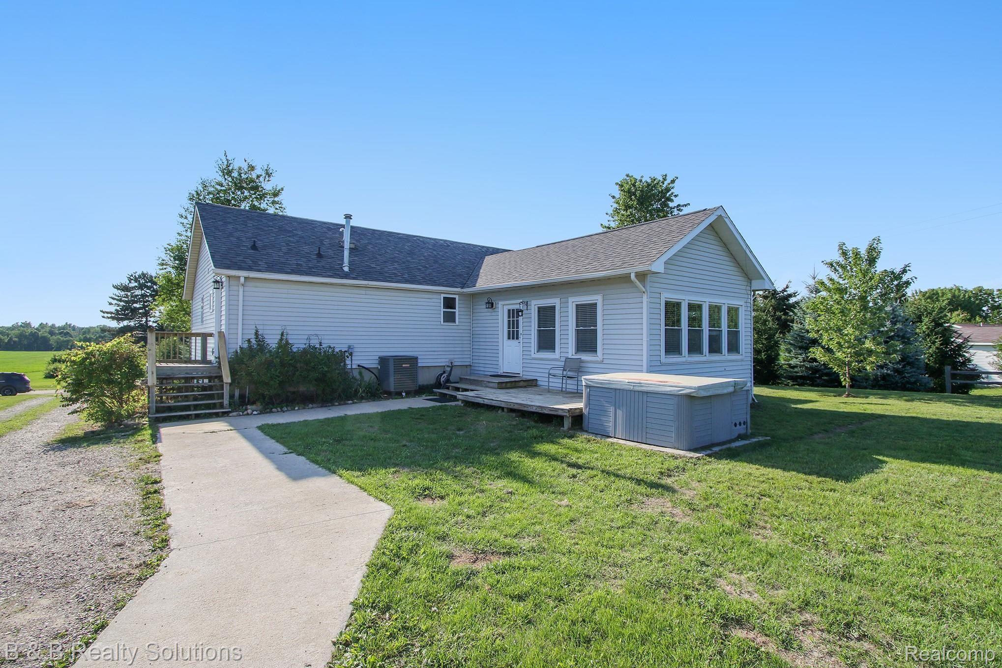 4874 Jones Road North Branch, MI 48461 - Photo 1 of 26 01 Exterior.jpg