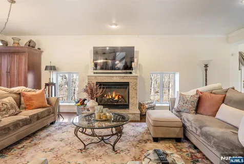 $997,500 | 500 Blue Hill Terrace, Franklin Lakes, NJ 07417